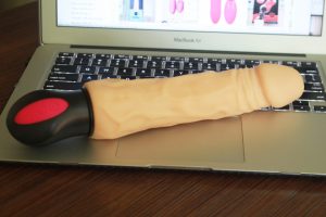 Dương vật giả Xinlv Flexible là dòng đồ chơi tình dục thuộc hãng sextoy